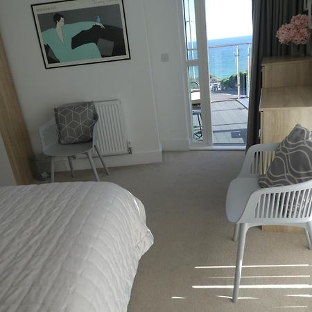 Seaview West Coast - Exceptional - 2 Bedrooms Sleeps 5 -Stunning Sea Views - 500 Metres To Beach Bournemouth Zewnętrze zdjęcie