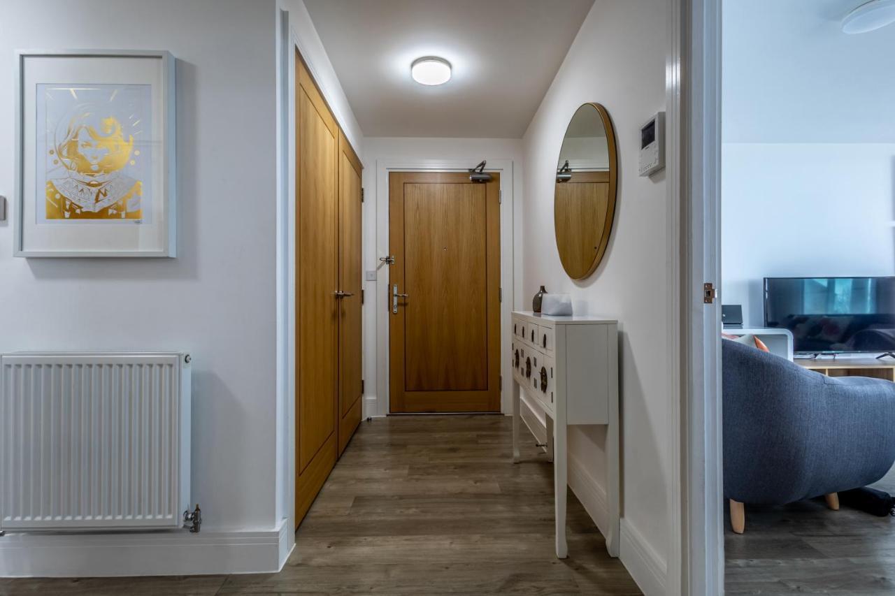 Seaview West Coast - Exceptional - 2 Bedrooms Sleeps 5 -Stunning Sea Views - 500 Metres To Beach Bournemouth Zewnętrze zdjęcie