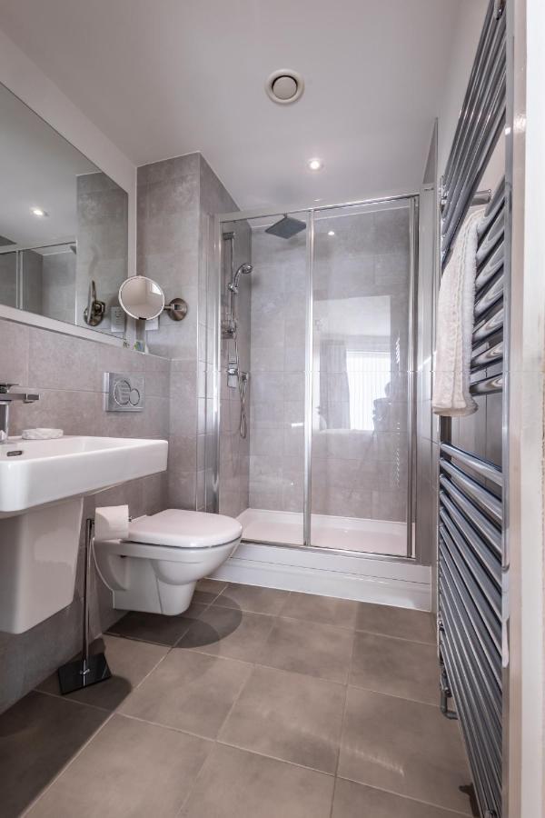 Seaview West Coast - Exceptional - 2 Bedrooms Sleeps 5 -Stunning Sea Views - 500 Metres To Beach Bournemouth Zewnętrze zdjęcie